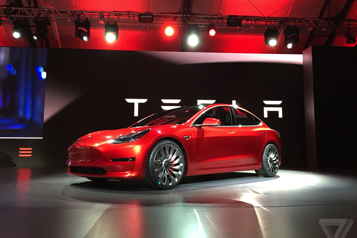 В Tesla появились серьезные разногласия из-за системы Autopilot В Tesla появились серьезные разногласия из-за системы Autopilot